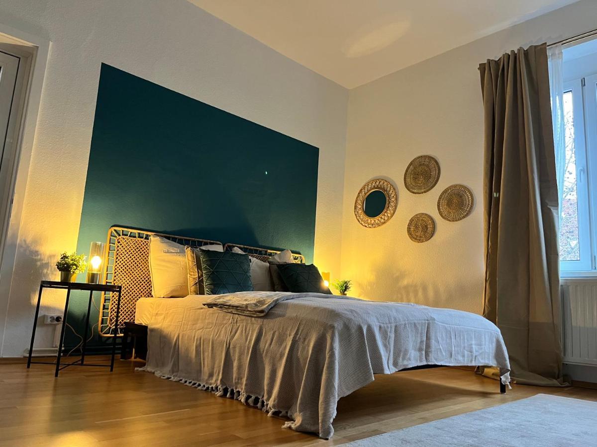 Apartment Erfbnb - 40qm Mit Kueche, Bad, Schlaf-wohnzimmer In Sued - Stadnah- Neu *